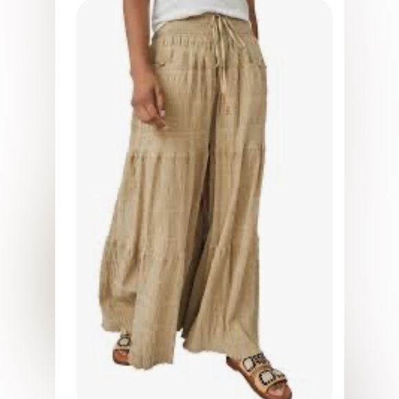 Free People Wide-Leg 
Tiered Pull-On Pant 
Size Large - Picture 9 of 15